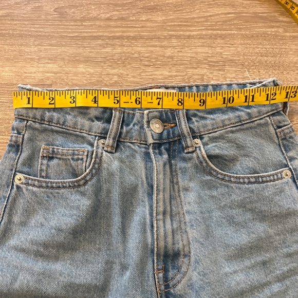 Zara Wide Leg Jeans (Cropped) - Picture 2 of 5